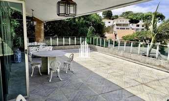 Imagem 5: Casa Asoobradada 522m² Terreno 1098m² 4 Quartos 4 Suítes 5 Vagas de Garag. Churrasq. Câmer