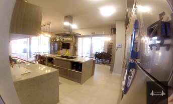 Imagem 5: Casa alto padrão no bairro Sambaqui