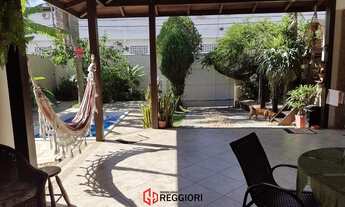 Imagem 3: CASA CENTRO CAMBORIÚ C/ PISCINA E JARDIM E 3 VAGAS