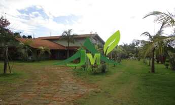 Imagem 6: Lindo sítio à Venda em Piracaia no asfalto