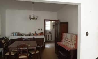 Imagem 6: Sobrado em rua tranquila