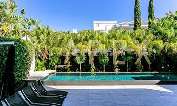 Imagem 7: Casa para aluguel e venda possui 1300 metros quadrados com 5 quartos