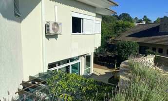 Imagem 4: CASA NA REGIÃO DA GRANJA VIANA COM 4 SUITES