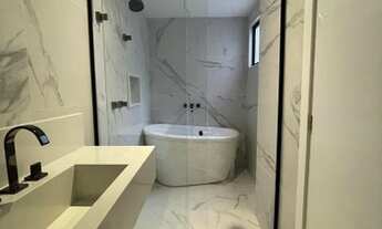 Imagem 5: Maravilhosa Casa Triplex 04 suítes + 450m2 piscina + 3 vgs Rio Mar II Barra da Tijuca