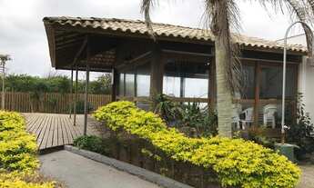 Imagem 3: Apartamento para venda possui 50 metros quadrados com 2 quartos e pé na areia na praia dos