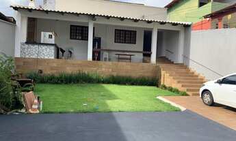 Imagem 2: Casa de 250 metros quadrados no bairro Setor Jaó com 4 quartos