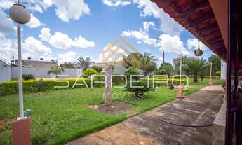 Imagem 5: Casa de condomínio térrea para venda possui 1950 metros quadrados com 4 quartos