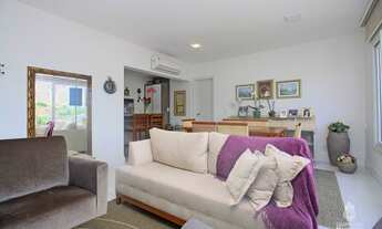 Imagem 2: Apartamento para venda possui 99 metros quadrados com 3 quartos. 2 Vagas. Sol da manhã