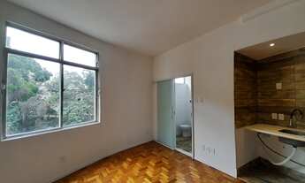 Imagem 2: Apartamento para venda tem 31 metros quadrados em Centro - Rio de Janeiro - RJ
