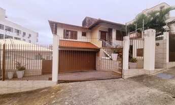 Imagem: Capoeiras linda residência 3 pisos ideal