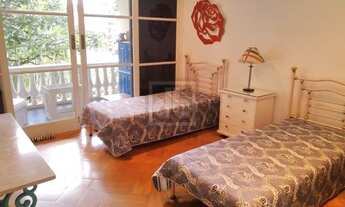 Imagem 6: MANSÃO MAGNIFICA - CERCADA DE VERDE - VARANDA - 6 QUARTOS - 2 SUITE MASTER - ÁREA EXTERN