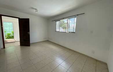 Imagem 6: Casa térrea centro de Jundiaí. Casa térrea com 2 quartos, sala , wc social, cozinha com a