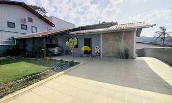 Imagem: Joinville - Casa Padrão - Iririú