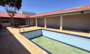 Imagem 2: Excelente sobrado com edícula para venda, com 400m2, no Jardim Santana em Araçatuba.- SP