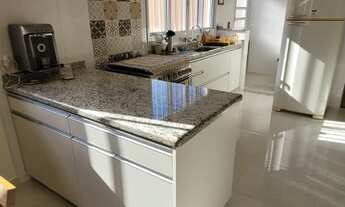 Imagem 6: Casa para venda tem 160 metros quadrados com 3 quartos em Jardim do Lago - Atibaia - SP