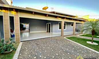 Imagem: Casa com 4 dormitórios à venda, 299 m²