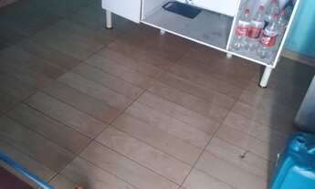 Imagem 6: Vendo uma casa com um grande terreno