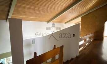 Imagem 6: Casa de condomínio para aluguel possui 400 metros quadrados com 4 quartos