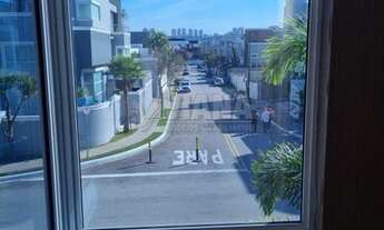 Imagem 4: Maravilhoso sobrado em condomínio - 420 m² 4 suítes, 4 vagas, piscina, churrasqueira - Cer