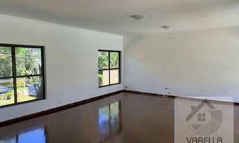 Imagem 4: Casa de condomínio térrea para aluguel possui 356 metros quadrados com 4 quartos