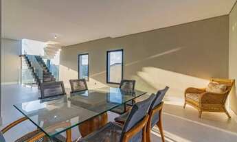 Imagem 5: Casa de condomínio para venda tem 350 metros quadrados com 3 quartos