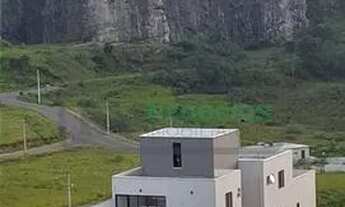 Imagem 2: )(- Excelente Apartamento com 2 Quartos e Ampla Varanda em Jardim dos Alfineiros