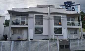 Imagem: Alugo apartamento térreo no Itacorubi