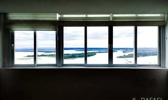 Imagem 2: Sala Comercial no Edifício Coliseu - 100% Reformada | Vista Deslumbrante do Guaíba