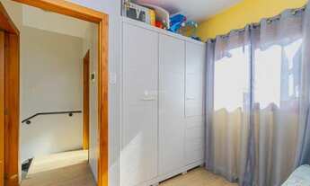 Imagem 7: Sobrado para venda possui 57 metros quadrados com 2 quartos em São José - Canoas - RS