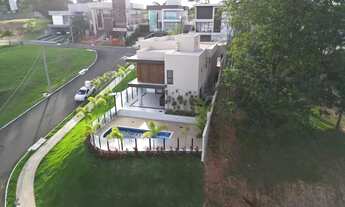 Imagem 7: SOBRADO CONDOMINIO DO LAGO 04 QUARTOS 04 SUITES