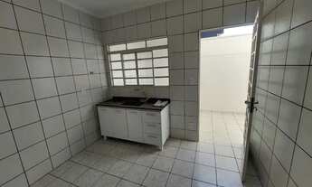 Imagem 2: Casa com 2 dormitórios para alugar, 59 m² por R$ 800,00/mês - Vila Israel - Americana/SP