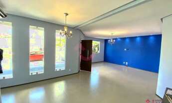 Imagem 6: Casa de Alto Padrão, no Forest Hill, com 3 suítes, 4 banheiros, edícula e piscina