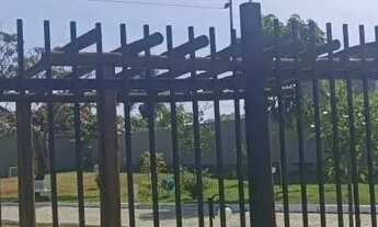 Imagem 2: ARNIQUEIRA: Lote 515m2, nasc, plano, semi murado, cond.casas lindas, colado P.Way (QUEM VÊ