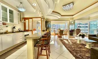 Imagem 3: Apartamento na Avenida Ubirajara, com vista para o mar e 3 dormitórios de esquina