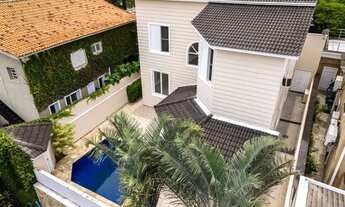 Imagem 2: Alphaville 5 - Casa em Condomínio para Venda em Alphaville Santana de Parnaíba-SP