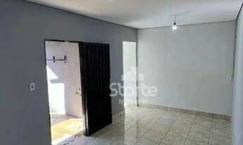 Imagem 3: Casa com 3 dormitórios à venda, 131 m² por R$ 315.000 - Luizote de Freitas - Uberlândia/MG