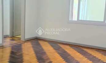 Imagem 2: 2 DORMITÓRIOS NO BOM FIM