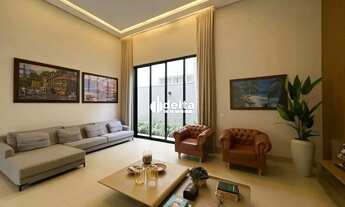 Imagem 2: Casa no condomínio GOLDEN VILLAGE disponível para venda em Uberlândia-MG