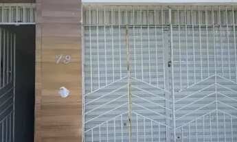 Imagem 2: Aluga-se casa direto com a dona , bem localizada e segura Moradia e Comércio