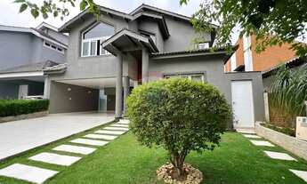 Imagem 3: Casa Condomínio Alphaville 6 com 328,73m², 4 suítes, 6 vagas, próximo a área social do con