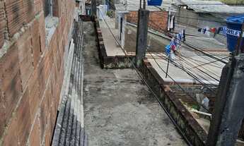 Imagem 7: Vende-se ou troca, casa por trás da sucata de Valtinho