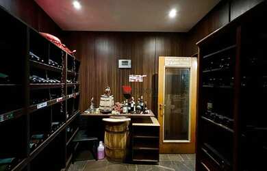 Imagem 6: Casa/Pizzaria à venda, com 800m², 1 quartos/suítes, à venda I Imobiliária Brioni imóveis