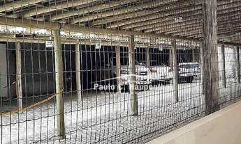 Imagem 3: Apartamento com 02 dormitórios, cozinha, lavanderia, sacada, banheiro social e 02 vagas de