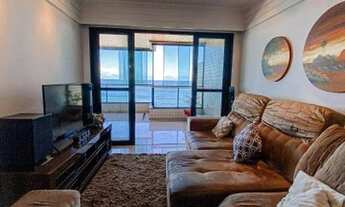 Imagem 2: Apartamento com 3 dormitórios, 200 m²