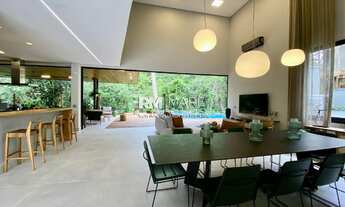 Imagem 3: Casa para venda possui 452 metros quadrados com 5 quartos em Riviera - Bertioga - SP