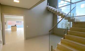 Imagem 7: Vendo sobrado novinho no Condomínio Villa Jardim com 4 suítes sendo 1 reversível embaixo