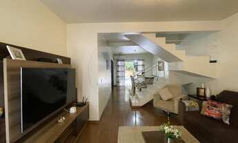 Imagem 2: Excelente Sobrado Duplex com piscina e ampla área de lazer e espaço horta