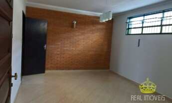 Imagem 1: Sobrado para venda no Jardim Mosteiro com 250 m² com 4 quartos e 2 suítes