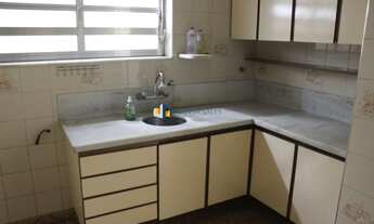 Imagem 5: Sobrado com churrasqueira, passadiço com jardim e edícula ! Região com boa infra estrutura