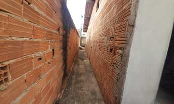 Imagem 4: Casa para Venda em Araras, Jardim Itamaraty, 3 dormitórios, 1 banheiro, 2 vagas